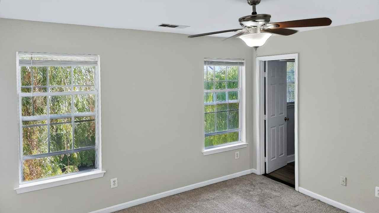 45504 Lakemont Square, Unit 1 - Photo 3 of 22