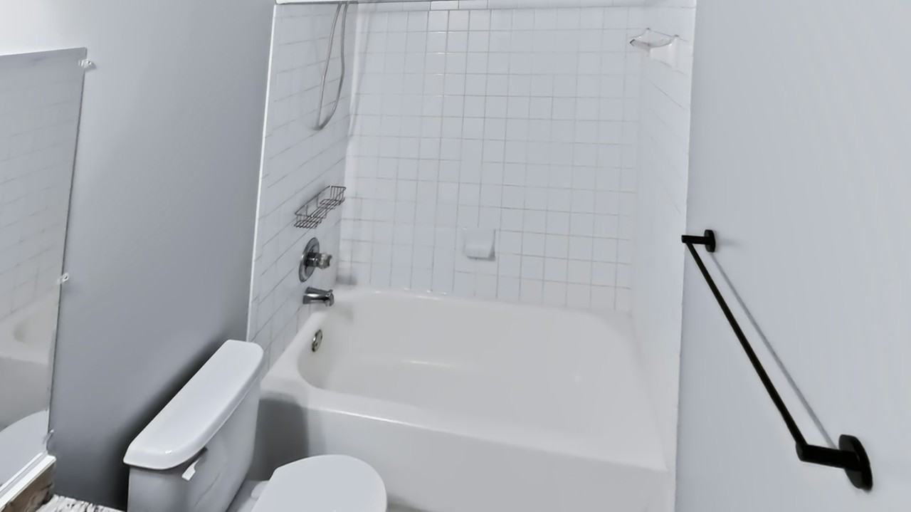 45504 Lakemont Square, Unit 1 - Photo 7 of 22