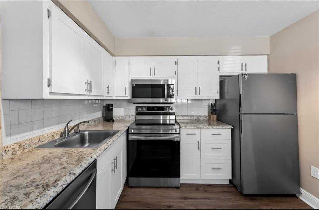 4203 Rose Ave - Photo 6 of 20