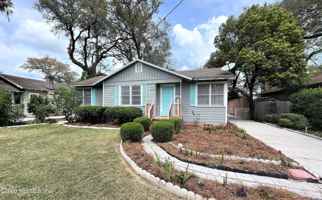 featured image of 4233 Colonial Ave