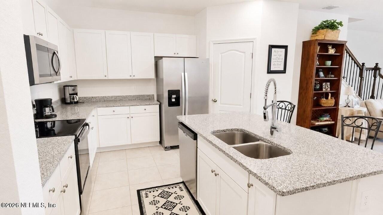 92 Seaport Breeze Rd - Photo 4 of 28