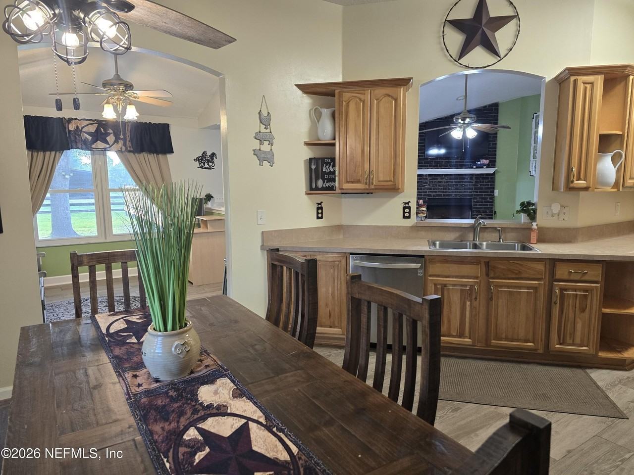 906 County Road 217 - Photo 7 of 33
