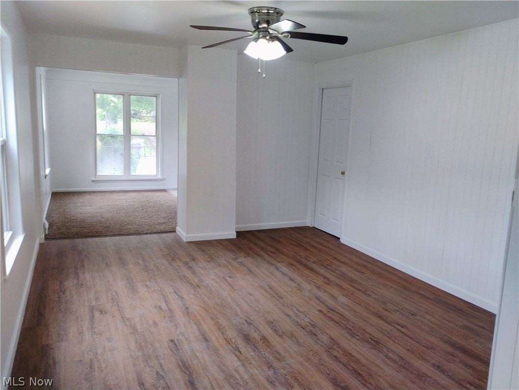 1514 Manhattan Ave - Photo 4 of 27