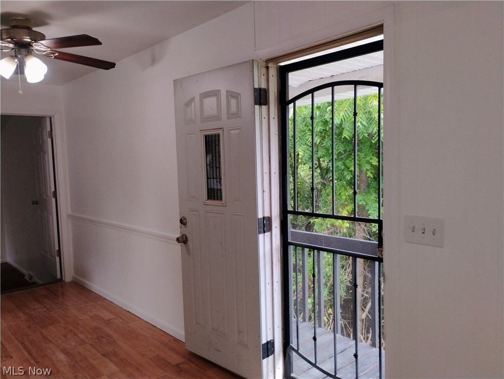 1514 Manhattan Ave - Photo 7 of 27
