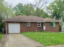 featured image of 323 Marmion Ave