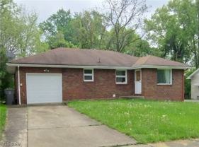 323 Marmion Ave - Photo 1 of 1