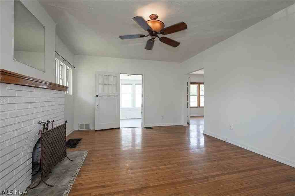 15009 Miles Ave - Photo 7 of 23