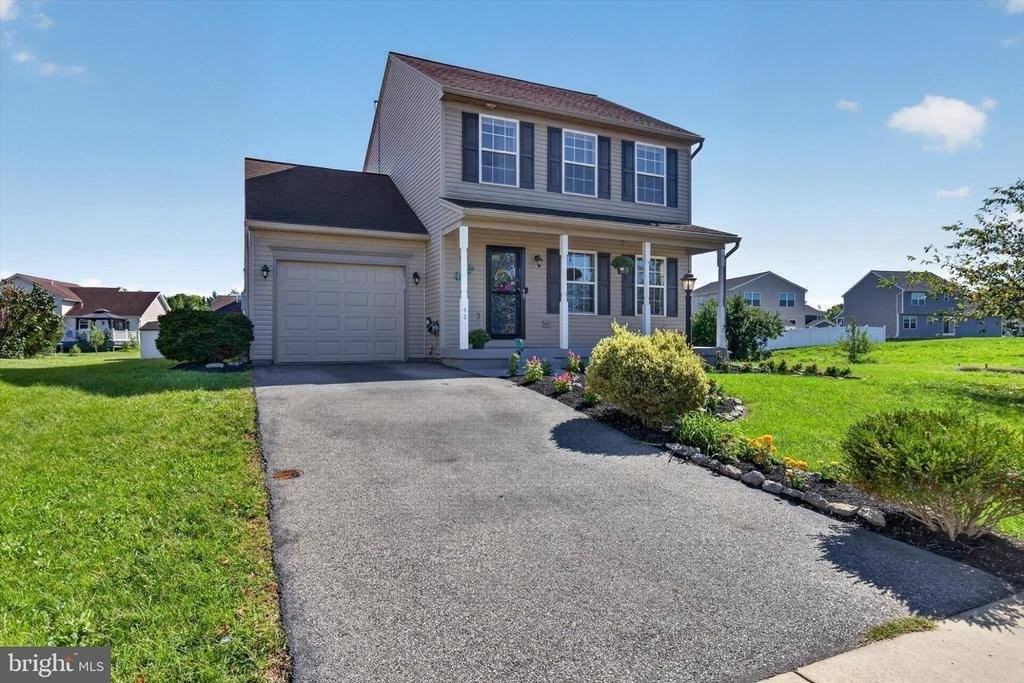 48 Sussex Dr - Photo 2 of 36