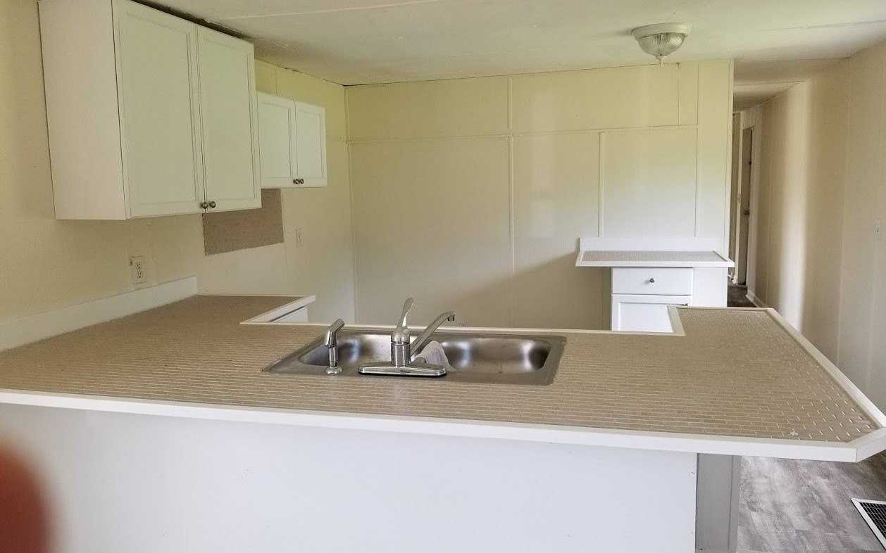 137 Nw Helen Dr - Photo 2 of 8