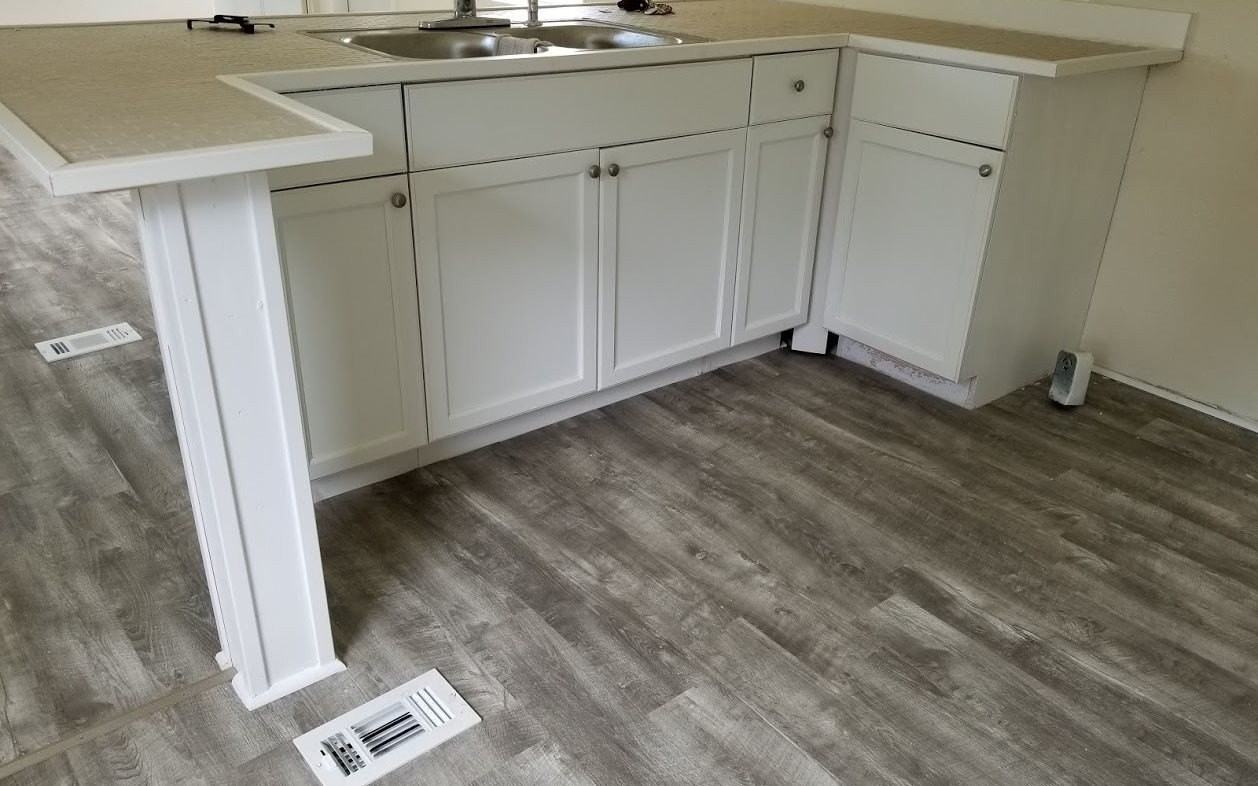 137 Nw Helen Dr - Photo 3 of 8