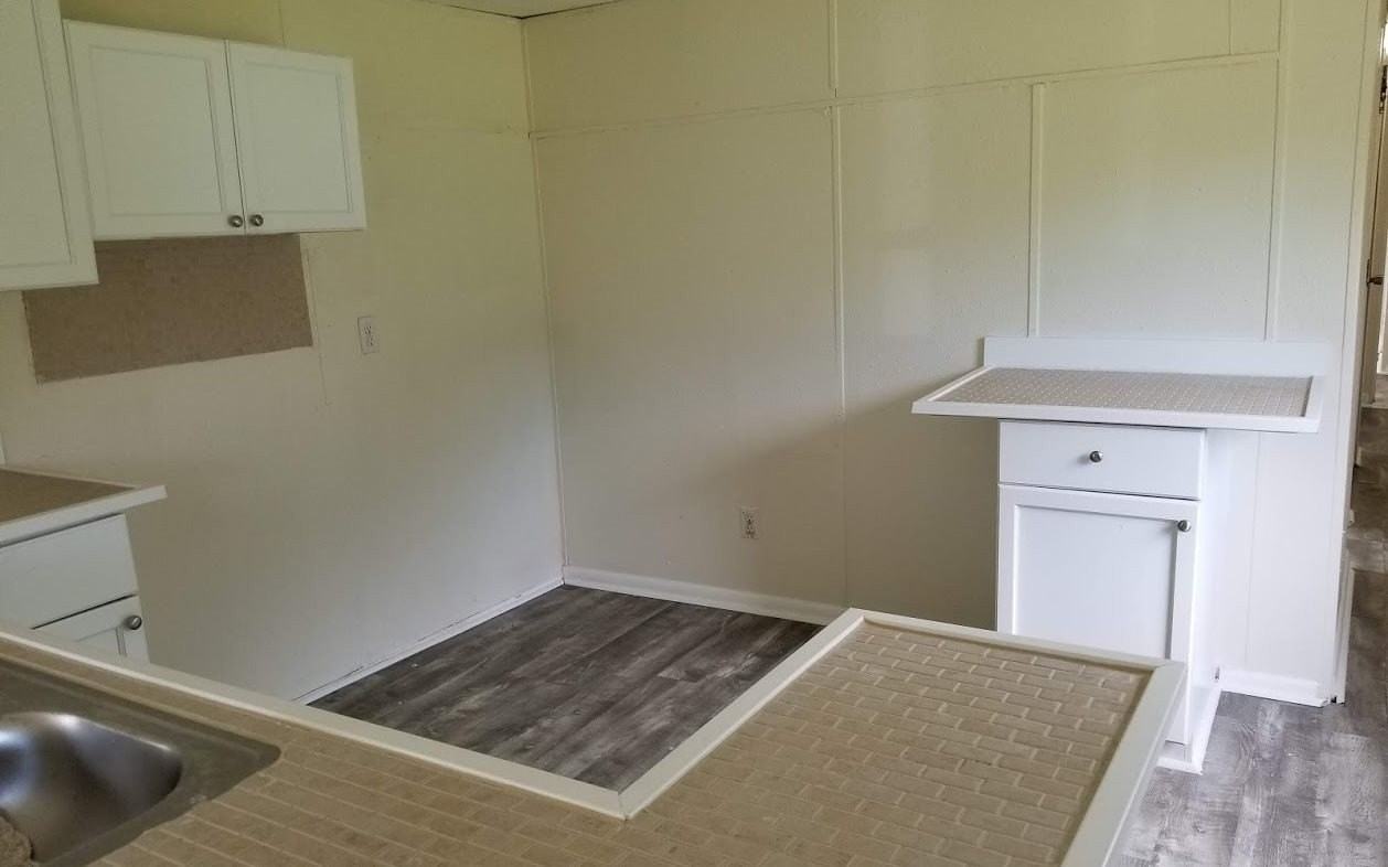 137 Nw Helen Dr - Photo 4 of 8