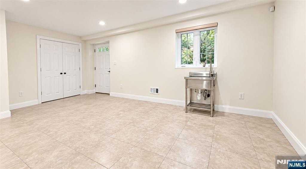 29A Delia Blvd #A - Photo 5 of 5
