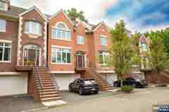 32 Candlewood Dr - Photo 1 of 1