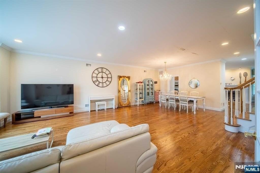 32 Candlewood Dr - Photo 4 of 20
