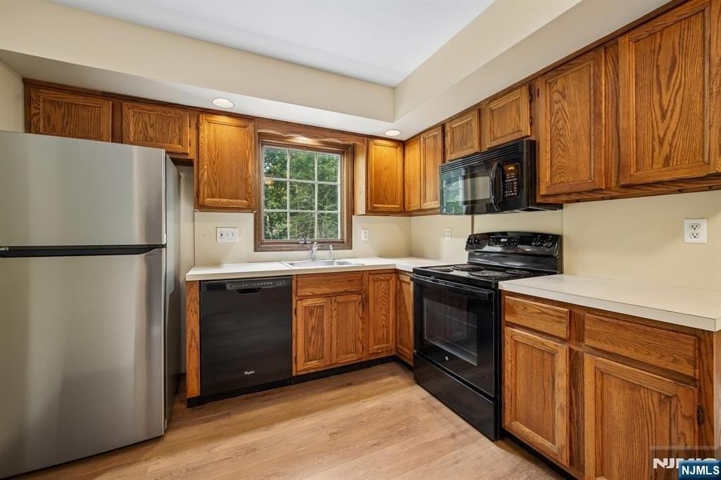 147 Kinnelon Rd - Photo 7 of 20