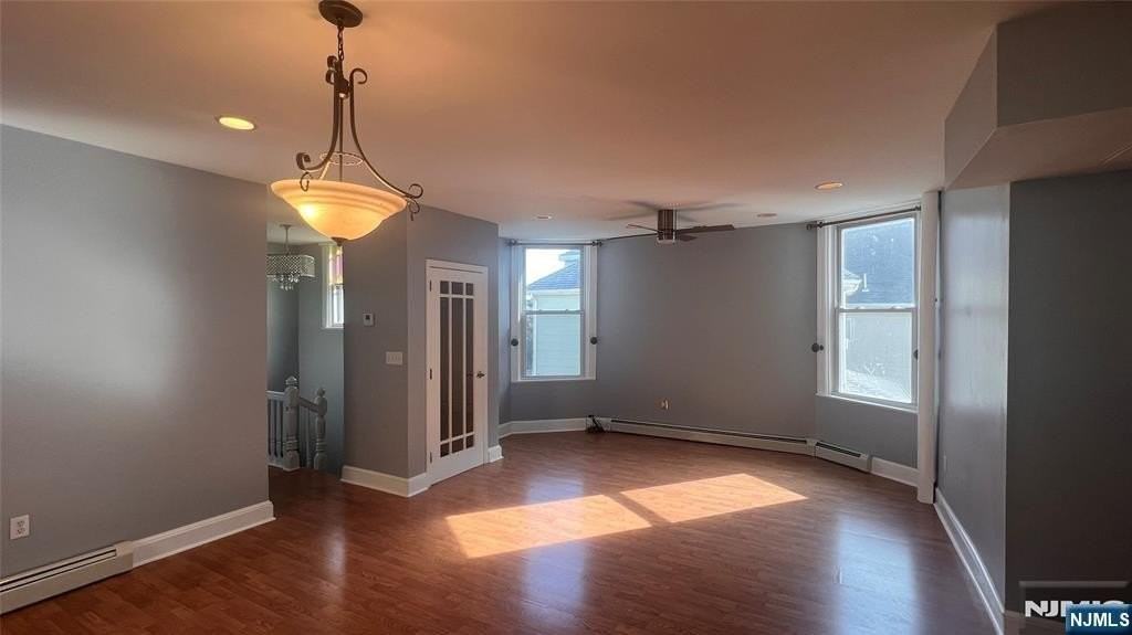82 Edgewater Pl #1 - Photo 6 of 21