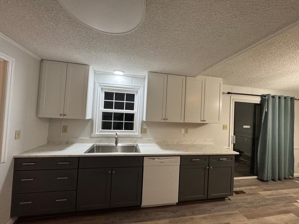 2833 Walmsley Rd - Photo 6 of 19