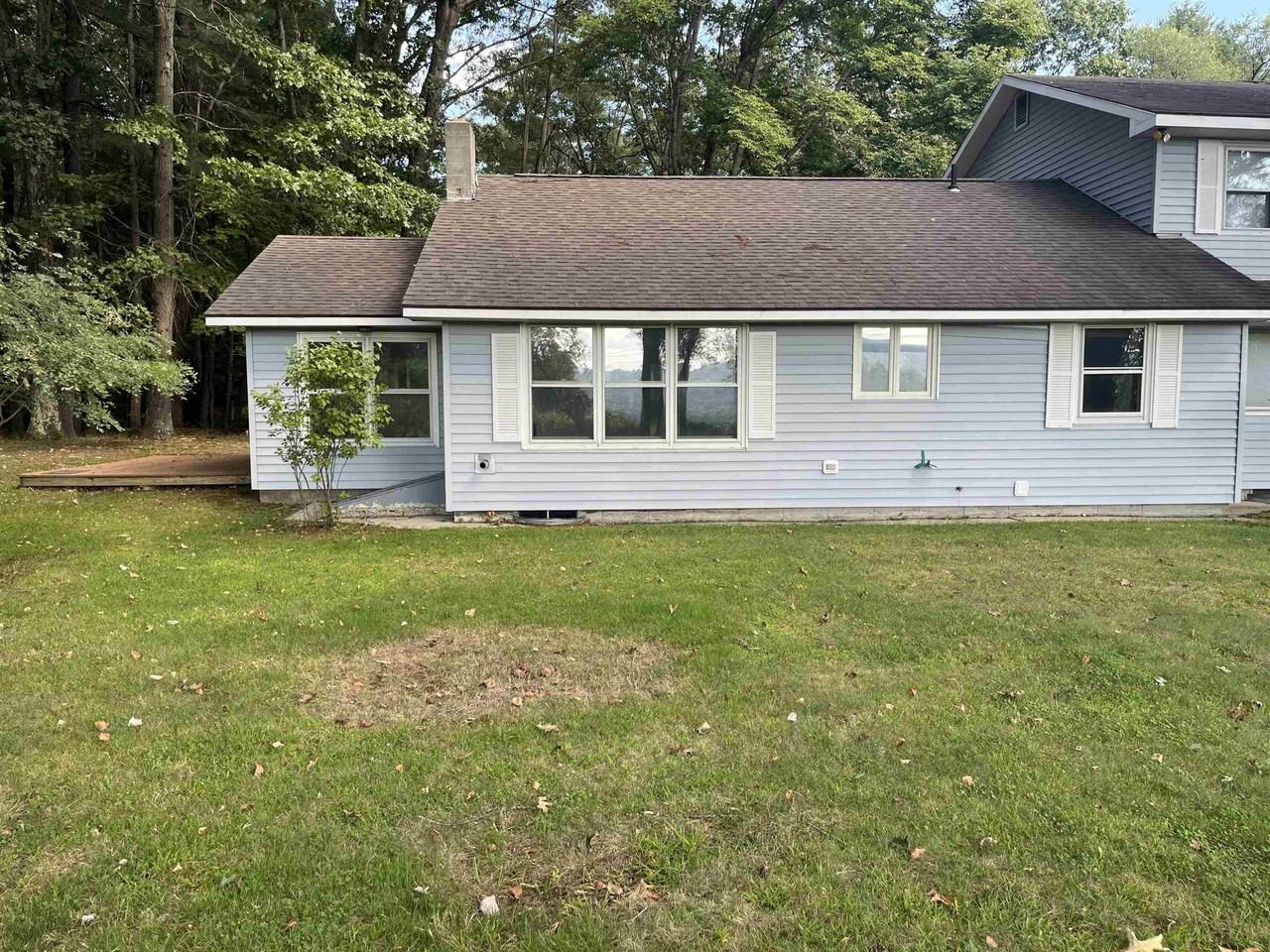 89 Butler Ave #B - Photo 3 of 20