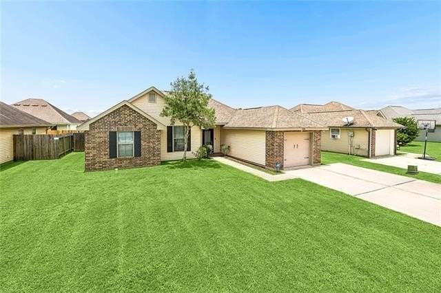320 Allie Ln - Photo 2 of 15