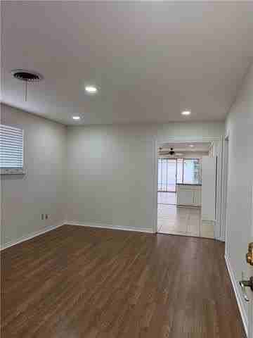 941 Hesper Ave - Photo 5 of 23