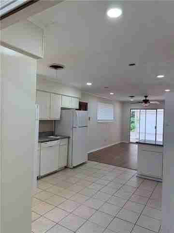 941 Hesper Ave - Photo 7 of 23