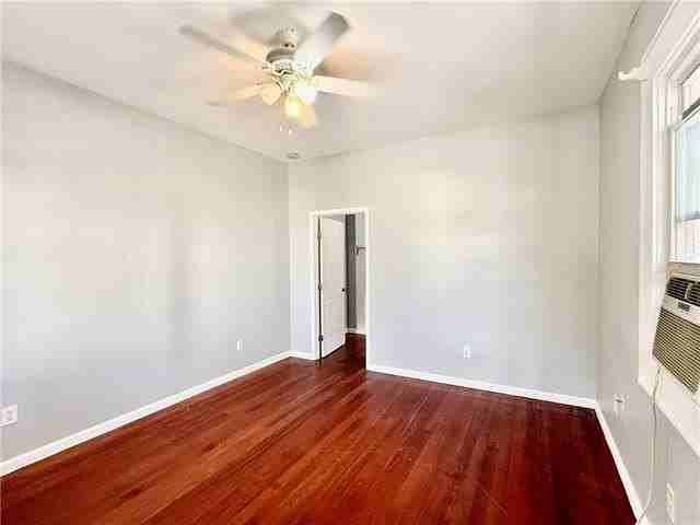 1133 Belleville St - Photo 6 of 15