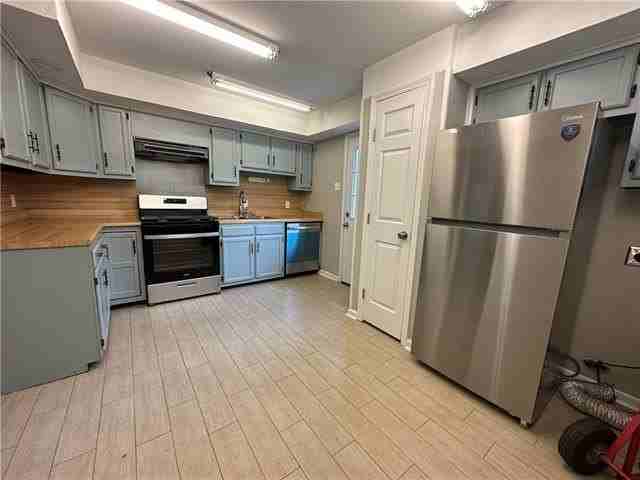 705 Bell St - Photo 4 of 11