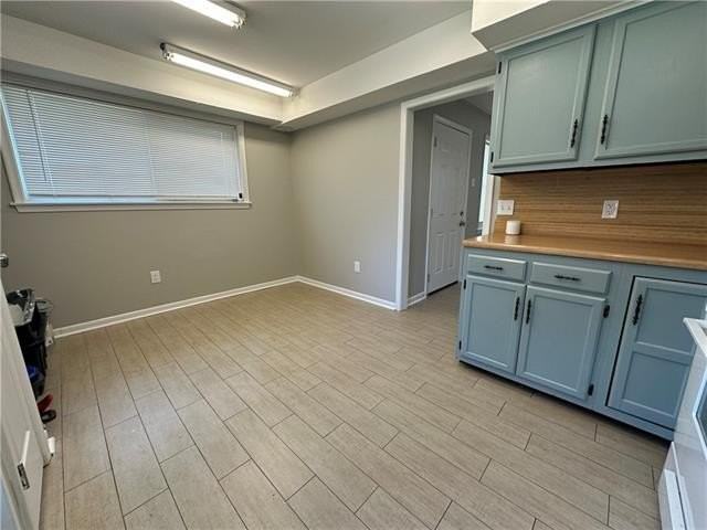 705 Bell St - Photo 6 of 11