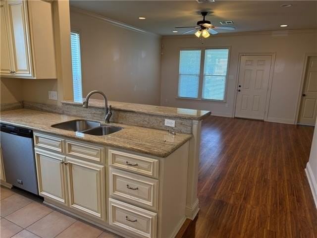 6755 Bellaire Dr - Photo 2 of 20