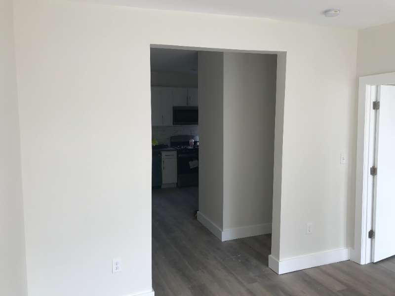 201 Claremont Ave - Photo 5 of 16