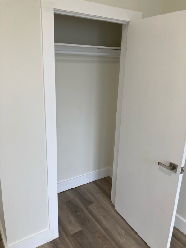 201 Claremont Ave - Photo 6 of 16