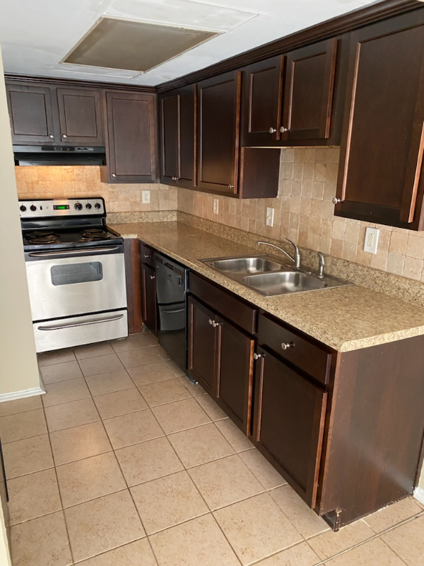 3517 Peachtree Corners Cir #A - Photo 4 of 19