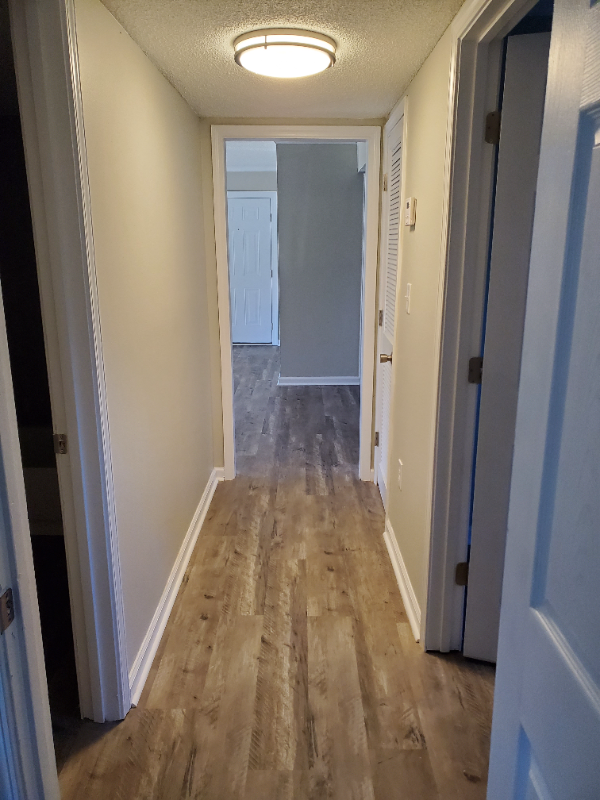 601 Riverhill Cir #F2 - Photo 5 of 18