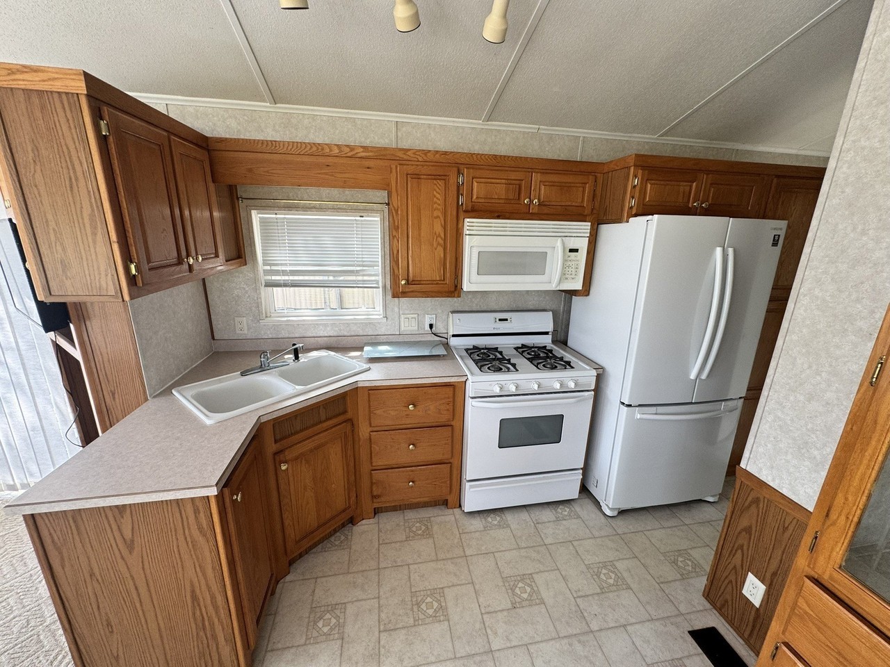 3130 Parkerville Rd #18 - Photo 2 of 8