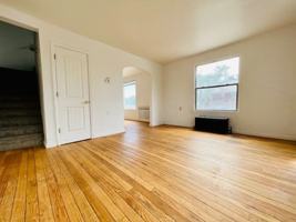 featured image of 703 E 5th St