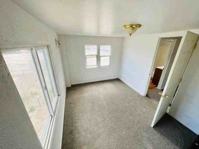 703 E 5th St - Photo 7 of 8