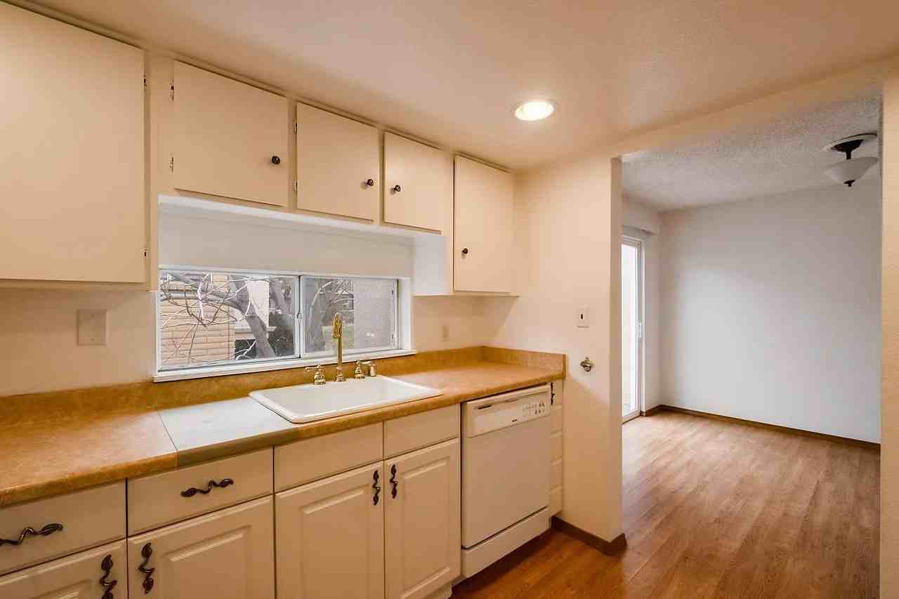 3501 Juan Tabo Blvd Ne #J8 - Photo 5 of 13