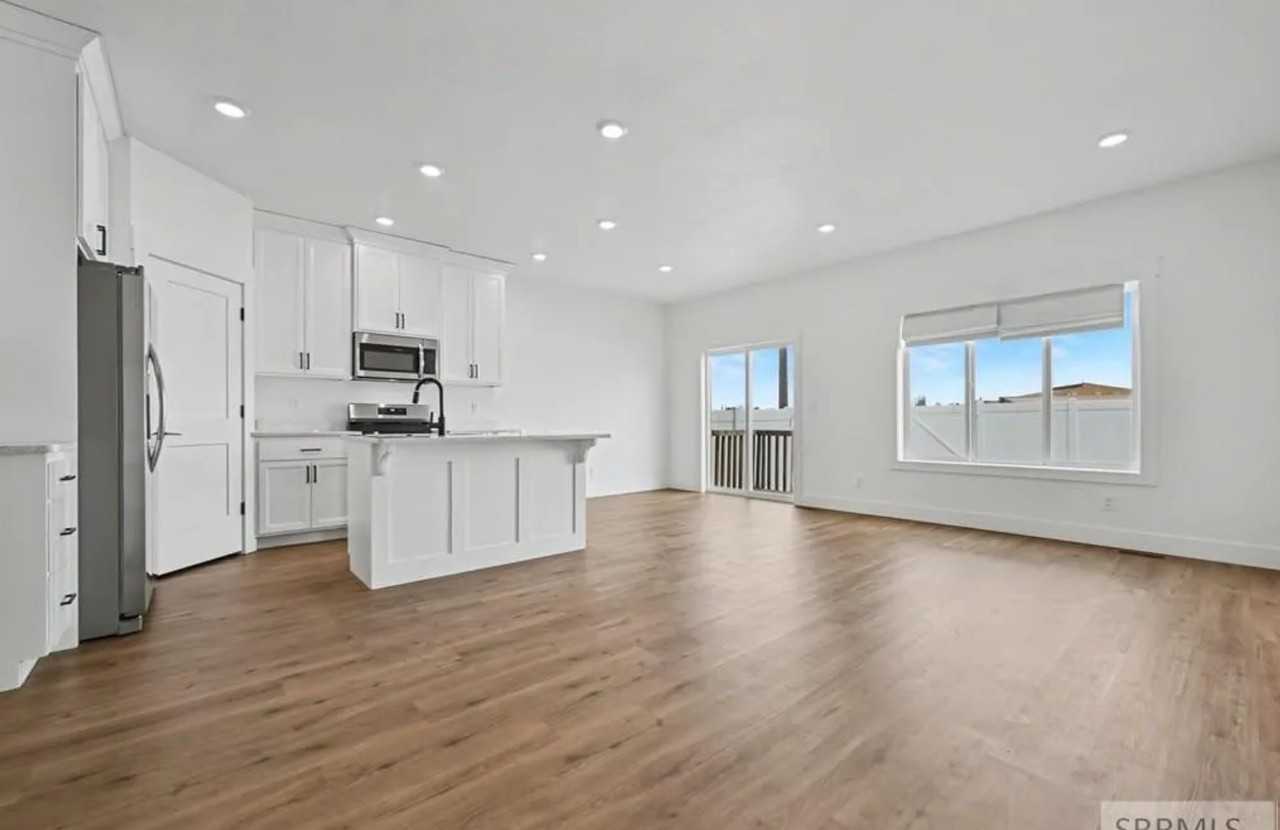 367 Eliza Joy Ln #1 - Photo 3 of 20