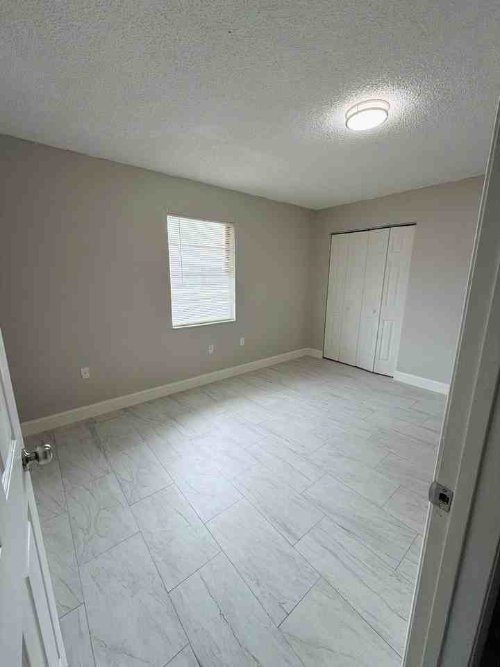 536 Pinewood Ave #2 - Photo 6 of 18