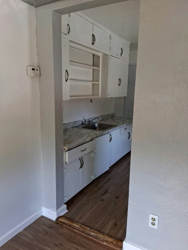 6942 Alabama Avenue, Unit DOWN - Photo 4 of 11