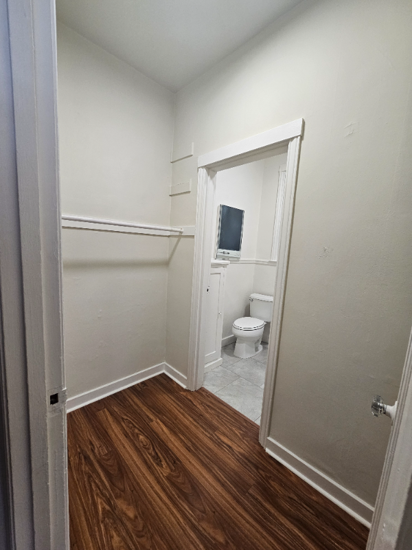1025 Powell St #6 - Photo 6 of 7