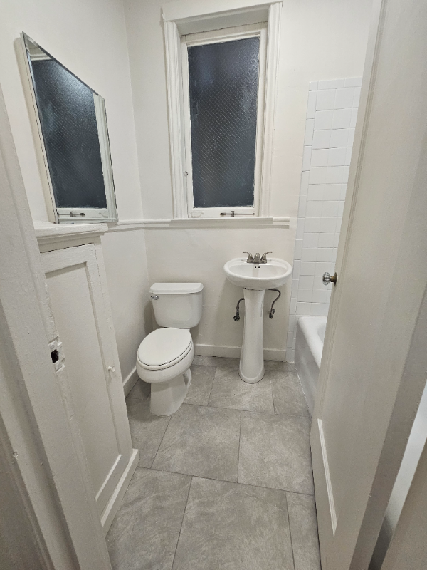 1025 Powell St #6 - Photo 7 of 7