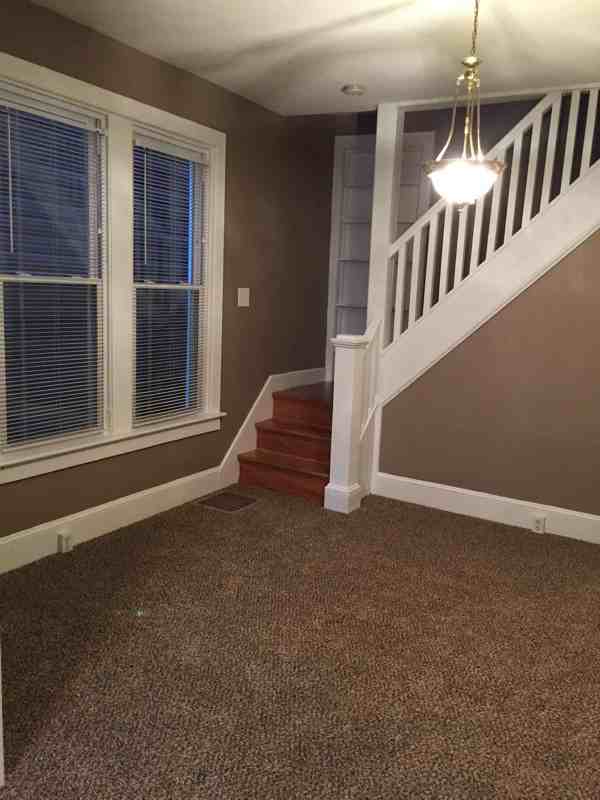 435 N Mulberry St - Photo 3 of 11