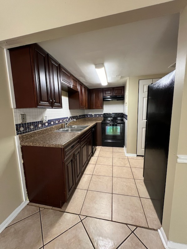 6420 Parton Ct #B - Photo 4 of 16