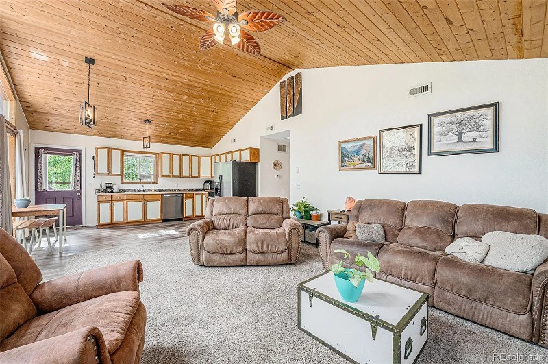 247 Anderson Rd - Photo 3 of 14