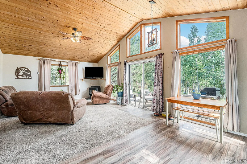 247 Anderson Rd - Photo 4 of 14