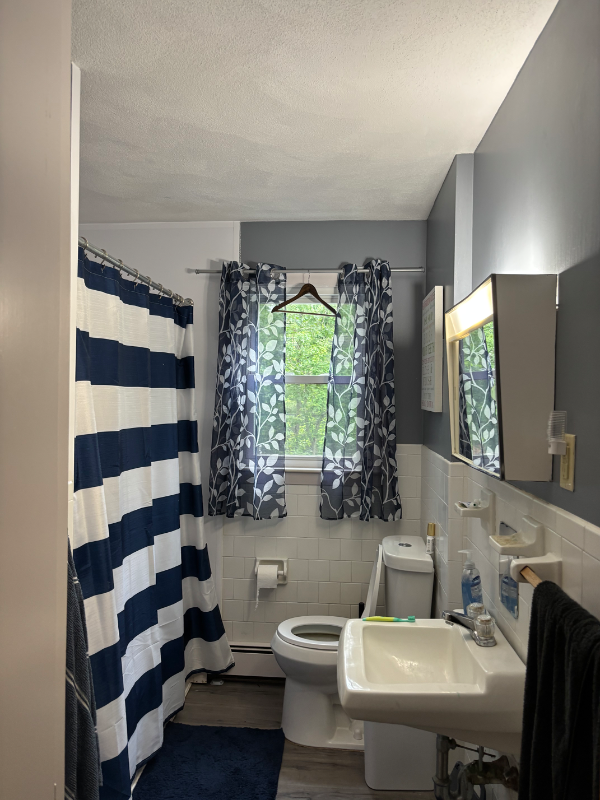 152 Roosevelt Ave #2 - Photo 5 of 6