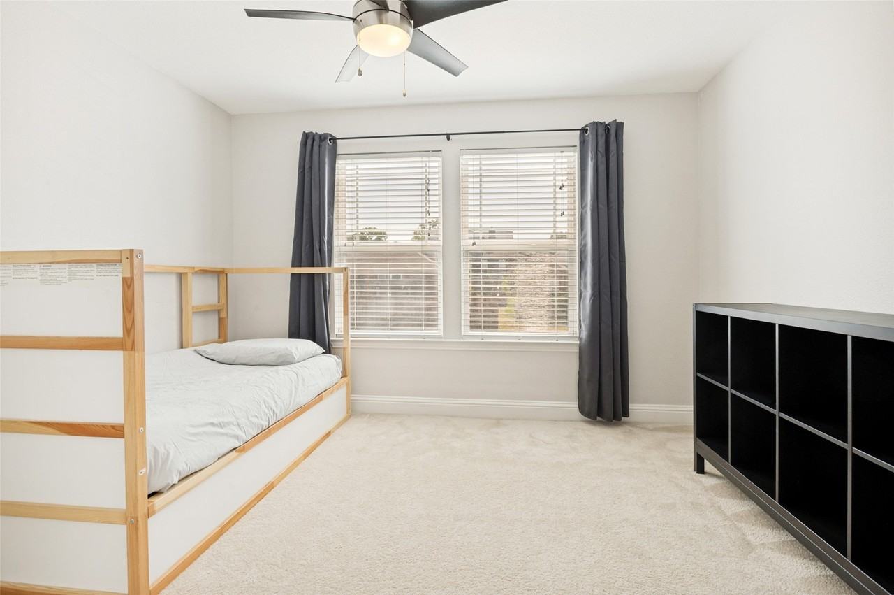 18141 Justice Ln - Photo 7 of 13
