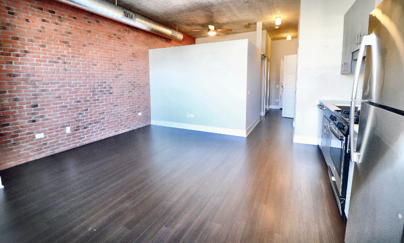 803 S Clark St - Photo 2 of 9
