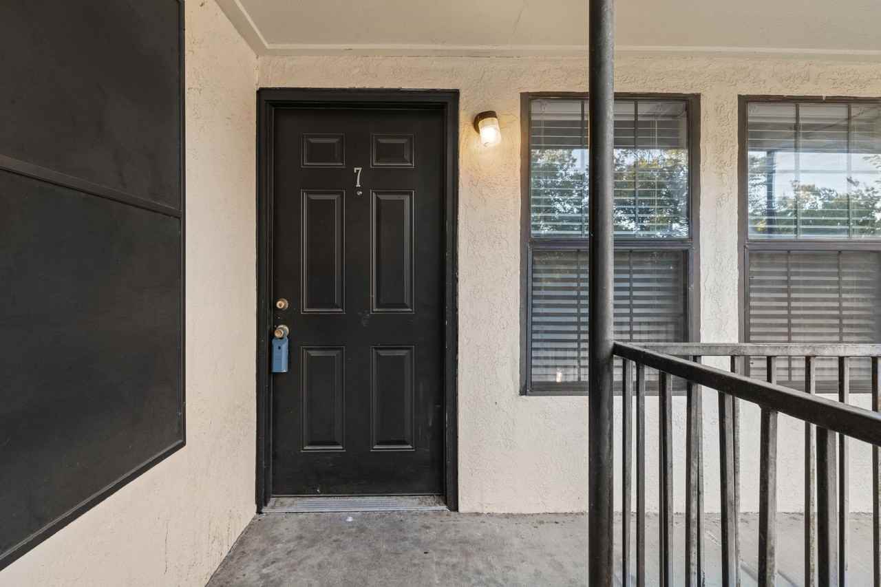 1108 N Elm St #7